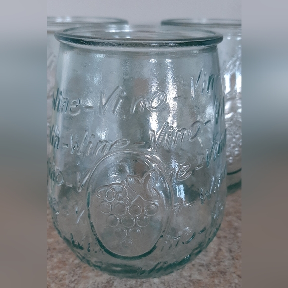 * 3 Stemless Wine Glasses - Picture 2 of 4
